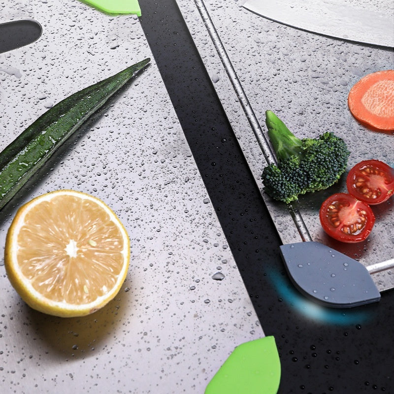 TitanEdge™ Titanium Cutting Board – Thickened, Rustproof, Knife-Friendly Precision Board